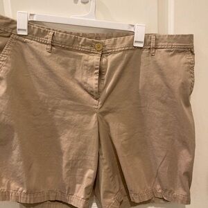 Talbots Woman shorts 20W Girlfriend Chino shorts